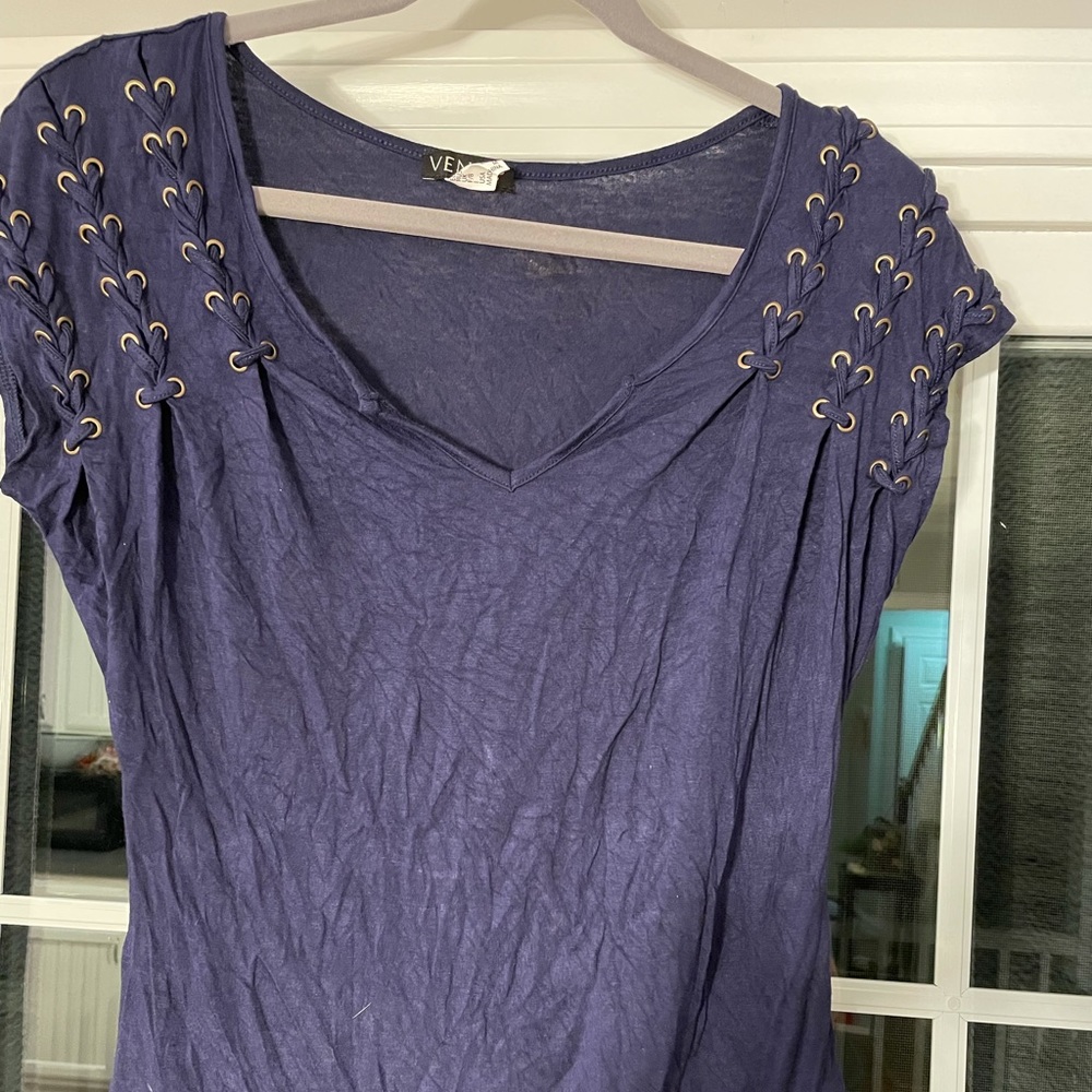Venus short sleeve shirt, medium